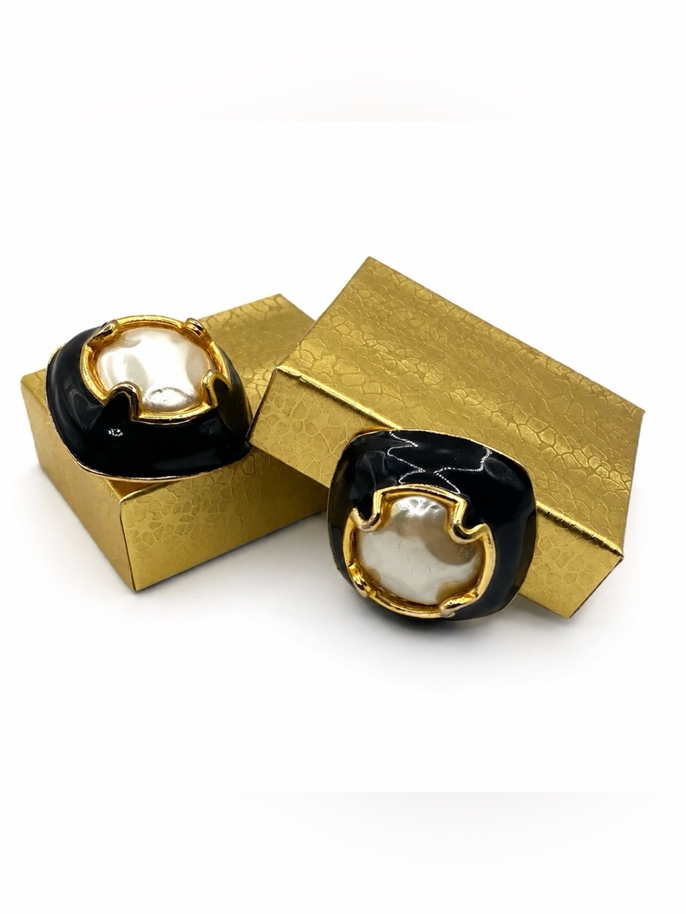 CJ Russell Faux Pearl & Black Enamel Gold Tone Clip On Statement Earrings Rare - Picture 4 of 12